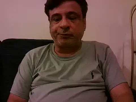 Snapshot of desipapaxxx chatting on February 9, 6:47 pm desipapaxxx online show from February 9, 6:47 pm