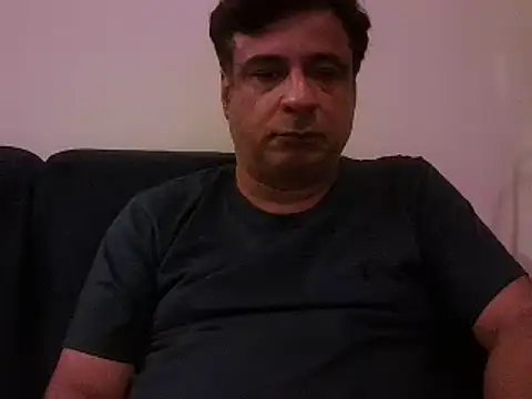 Snapshot of desipapaxxx chatting on February 13, 6:27 pm desipapaxxx online show from February 13, 6:27 pm