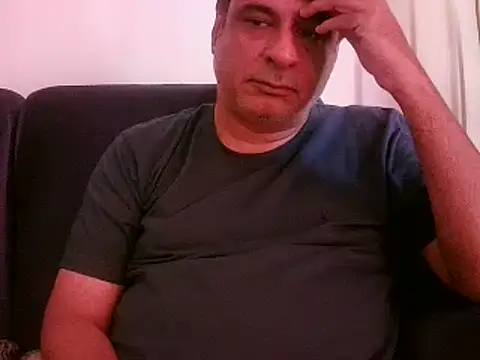 Snapshot of desipapaxxx chatting on February 14, 11:10 am desipapaxxx online show from February 14, 11:10 am