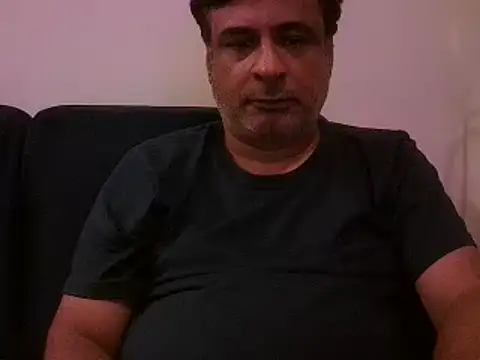 Snapshot of desipapaxxx chatting on February 15, 8:43 pm desipapaxxx online show from February 15, 8:43 pm