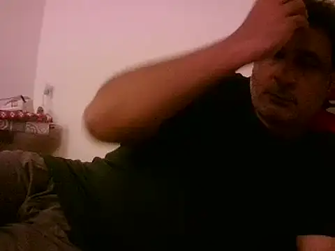 Snapshot of desipapaxxx chatting on February 16, 9:48 pm desipapaxxx online show from February 16, 9:48 pm