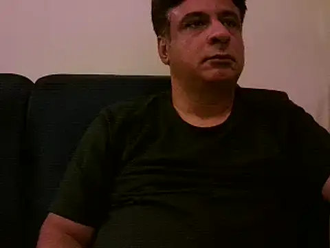 Snapshot of desipapaxxx chatting on February 17, 6:37 pm desipapaxxx online show from February 17, 6:37 pm