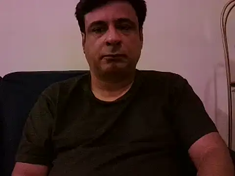 Snapshot of desipapaxxx chatting on February 21, 6:26 pm desipapaxxx online show from February 21, 6:26 pm