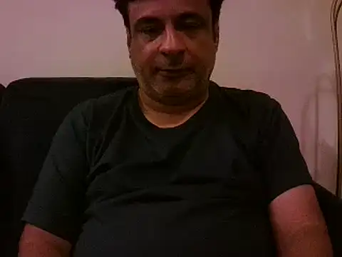 Snapshot of desipapaxxx chatting on February 27, 7:15 pm desipapaxxx online show from February 27, 7:15 pm