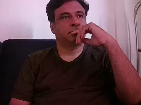 Snapshot of desipapaxxx chatting on March 12, 6:18 am desipapaxxx online show from March 12, 6:18 am