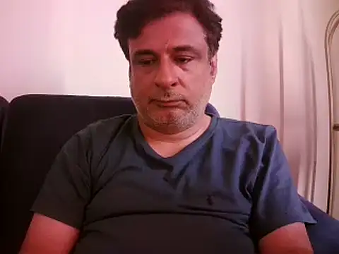 Snapshot of desipapaxxx chatting on March 15, 8:26 am desipapaxxx online show from March 15, 8:26 am