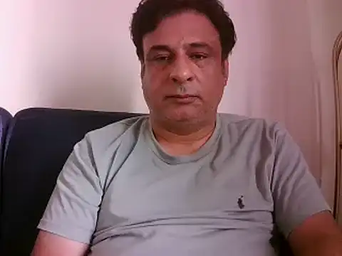 Snapshot of desipapaxxx chatting on March 17, 3:25 am desipapaxxx online show from March 17, 3:25 am