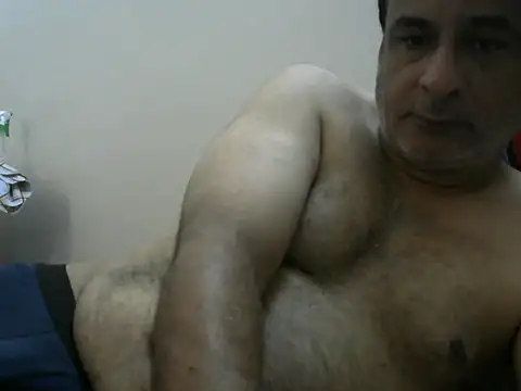 Snapshot of desipapaxxx chatting on October 9, 3:59 am desipapaxxx online show from October 9, 3:59 am