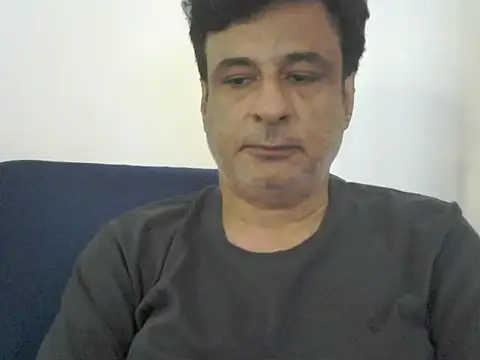 Snapshot of desipapaxxx chatting on October 22, 5:41 am desipapaxxx online show from October 22, 5:41 am