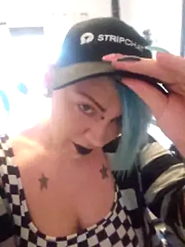 PinkTheHawk online show from April 5, 11:13 pm