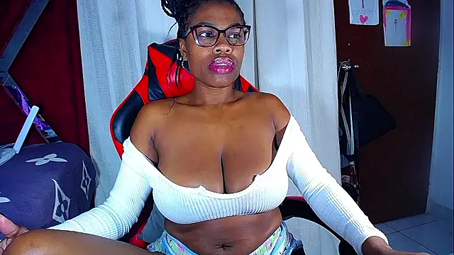 DanisaBrown online show from January 7, 3:03 pm