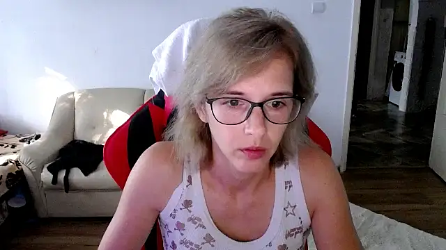 SexxyLety online show from September 10, 6:02 am