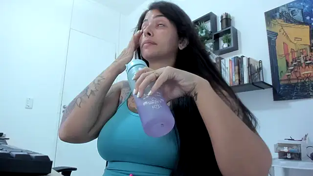 Snapshot of TaliMajesty chatting on February 20, 11:21 pm TaliMajesty online show from February 20, 11:21 pm