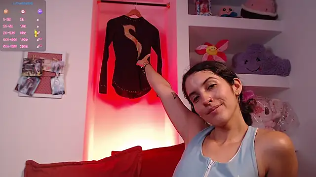 lailypink online show from February 4, 1:13 am