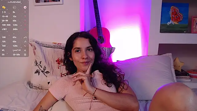 Snapshot of lailypink chatting on April 27, 4:43 am lailypink online show from April 27, 4:43 am