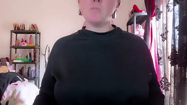 kisicaxx online show from February 5, 11:26 am