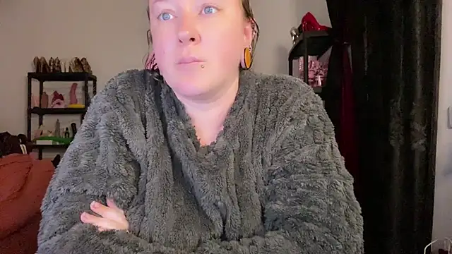 kisicaxx online show from March 12, 3:56 am