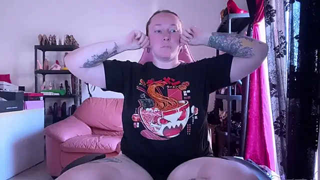 kisicaxx online show from May 25, 2:56 pm