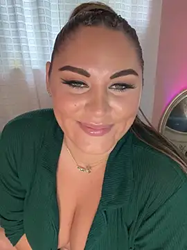 lovely beast online show from September 15, 4:29 pm