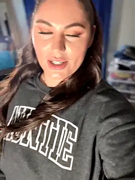 lovely beast online show from April 17, 4:10 pm