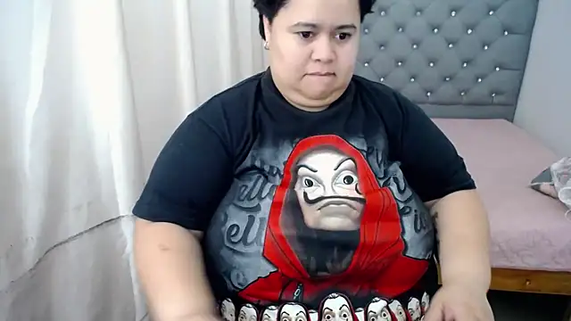 hotlesby4uxxx online show from December 2, 8:00 pm