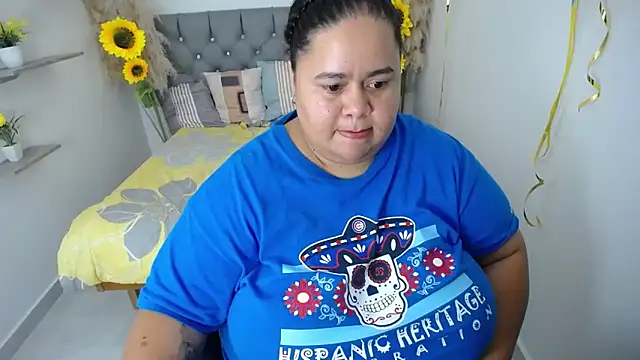 hotlesby4uxxx online show from October 4, 11:08 am