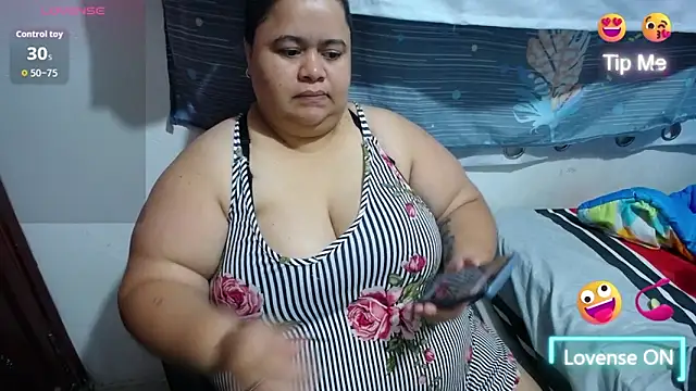 hotlesby4uxxx online show from April 7, 10:20 pm