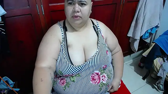 hotlesby4uxxx online show from June 26, 2:32 pm