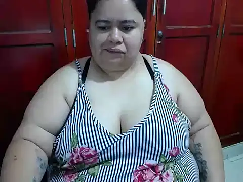hotlesby4uxxx online show from July 16, 1:50 pm