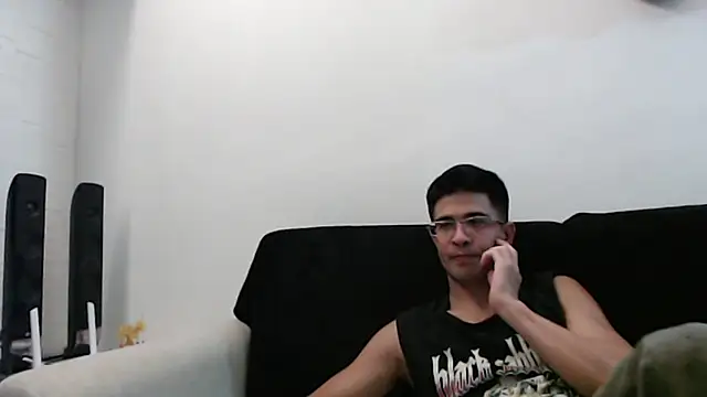 Snapshot of SebastianReiss chatting on March 18, 2:26 pm SebastianReiss online show from March 18, 2:26 pm