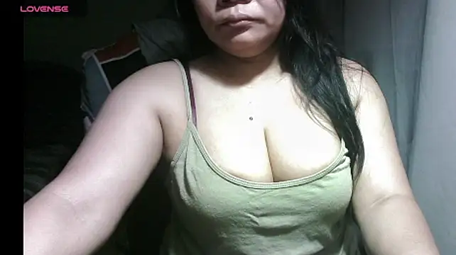 Snapshot of Hotpinay43 chatting on January 29, 10:22 pm Hotpinay43 online show from January 29, 10:22 pm