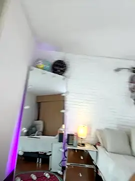 Snapshot of hollythomson chatting on October 28, 5:04 pm hollythomson online show from October 28, 5:04 pm