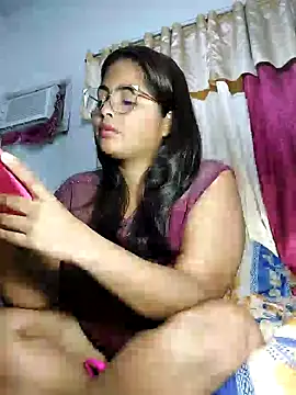 Snapshot of missmelissa_ chatting on December 11, 9:19 am missmelissa online show from December 11, 9:19 am