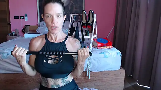 Snapshot of mommyselenafit_ chatting on September 22, 1:29 am mommyselenafit online show from September 22, 1:29 am