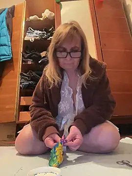 Irina2909xh online show from February 22, 1:29 am