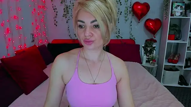 LunaBellucci online show from March 27, 8:09 am