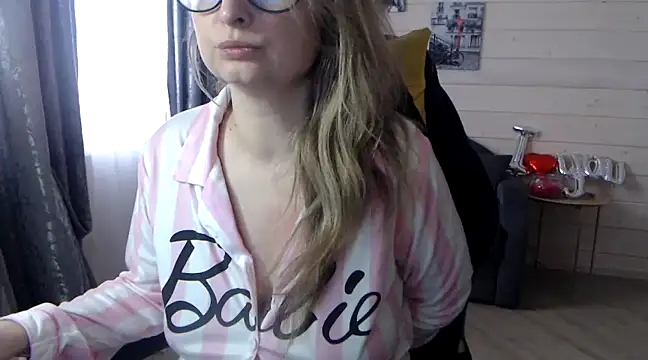 RubiLakros online show from March 2, 9:10 am