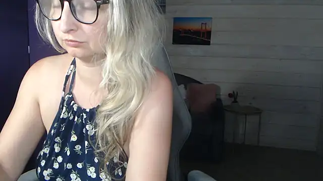 RubiLakros online show from August 1, 10:19 pm