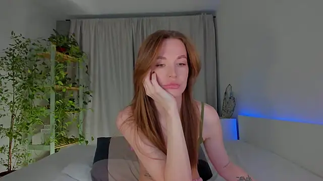 Snapshot of Masha_01 chatting on October 14, 12:17 pm Masha 01 online show from October 14, 12:17 pm