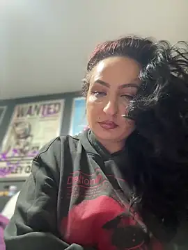 Snapshot of itsCassie chatting on January 28, 5:56 pm itsCassie online show from January 28, 5:56 pm