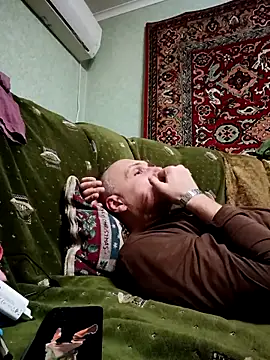 Snapshot of Sam_Colt chatting on December 19, 2:02 pm Sam Colt online show from December 19, 2:02 pm