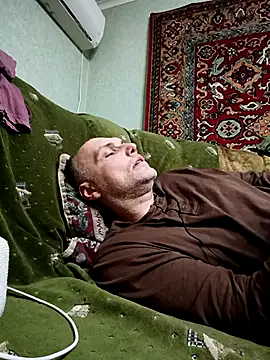 Snapshot of Sam_Colt chatting on December 20, 1:29 pm Sam Colt online show from December 20, 1:29 pm