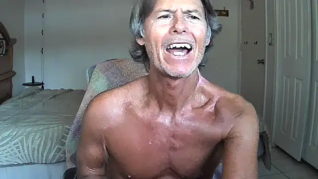Snapshot of nakeedcowboi65 chatting on April 22, 11:17 pm nakeedcowboi65 online show from April 22, 11:17 pm