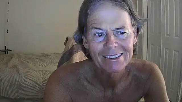 Snapshot of nakeedcowboi65 chatting on June 1, 7:32 am nakeedcowboi65 online show from June 1, 7:32 am