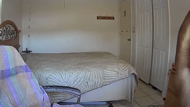 Snapshot of nakeedcowboi65 chatting on June 17, 11:56 am nakeedcowboi65 online show from June 17, 11:56 am