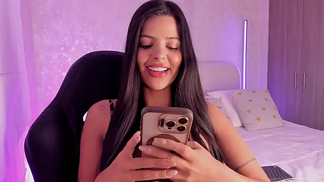 Snapshot of salome__11 chatting on February 13, 4:11 am salome  11 online show from February 13, 4:11 am