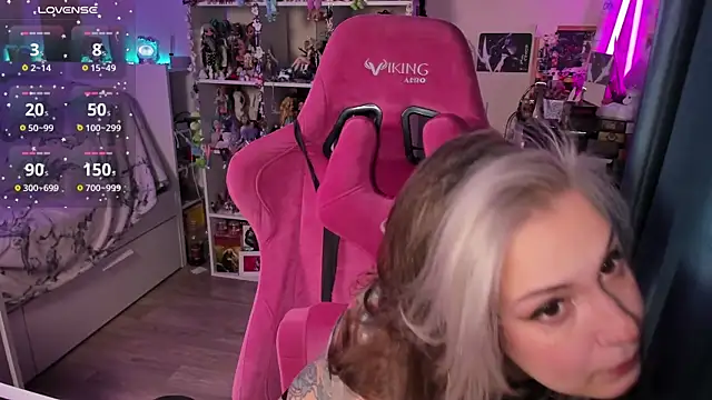 Snapshot of ChloeKohaku chatting on February 6, 3:11 am ChloeKohaku online show from February 6, 3:11 am