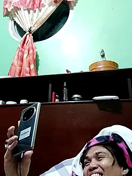 QueenSoreal online show from November 14, 3:22 pm