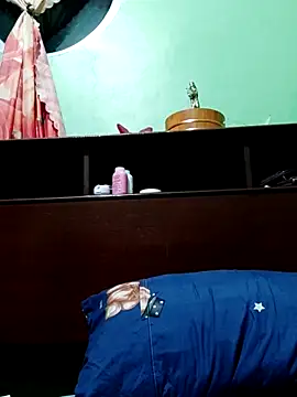 QueenSoreal online show from December 17, 2:45 pm