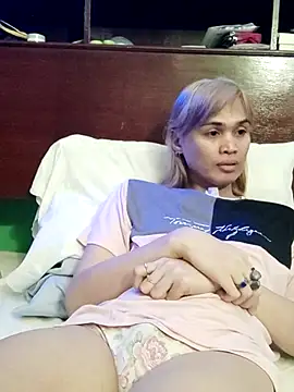 Snapshot of QueenSoreal chatting on May 30, 2:58 pm QueenSoreal online show from May 30, 2:58 pm